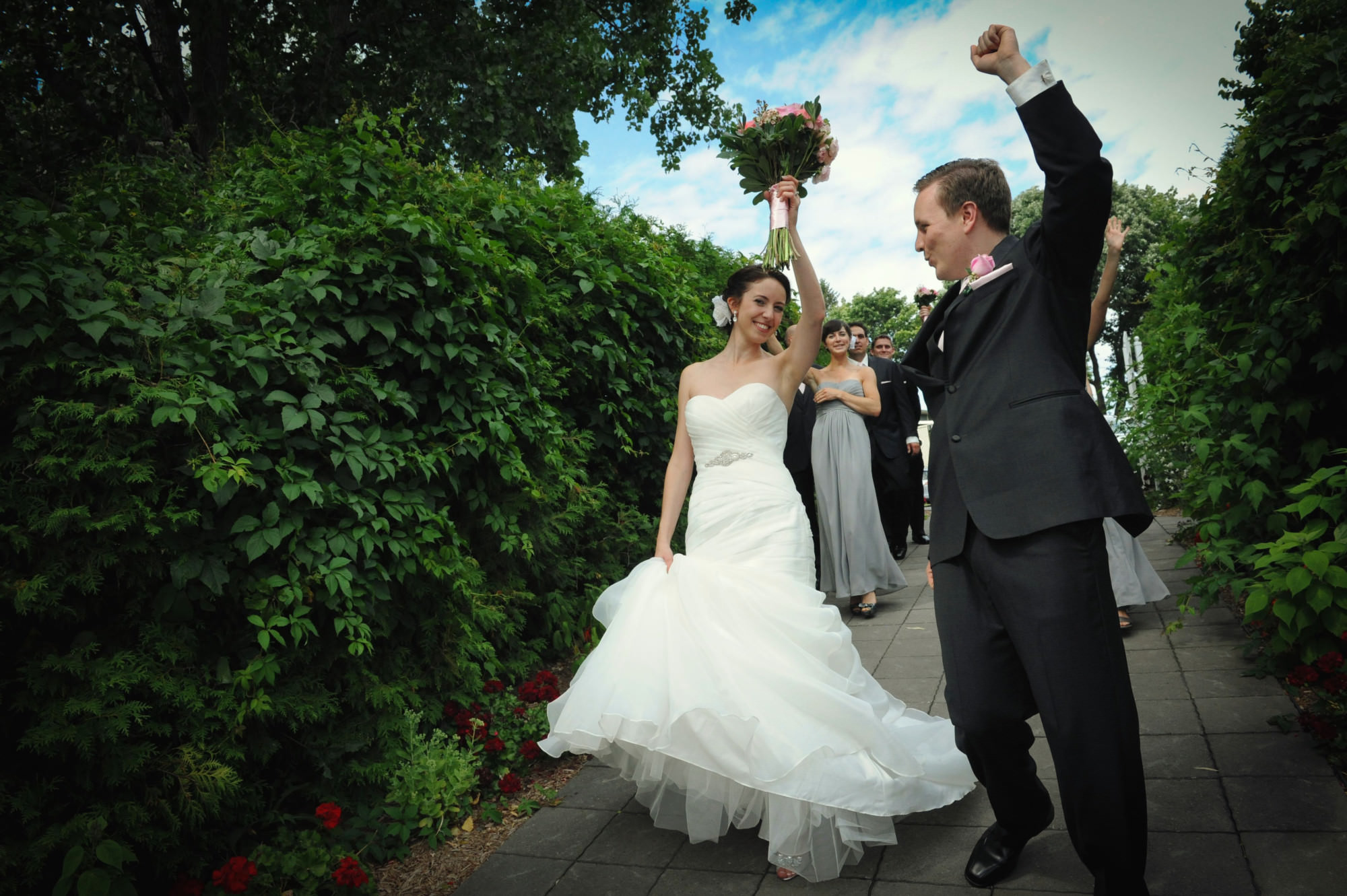 lavimage wedding photography vera varley alesya kornetskaya outdoor wedding 
